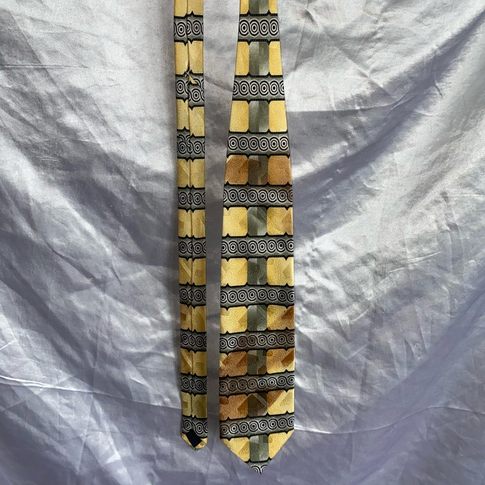 Tie